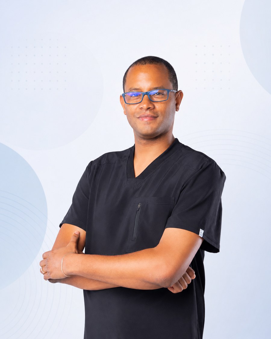 Dr. Rickart Peguero, cirujano general